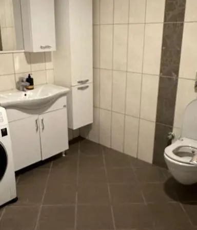 Wonderful Flat Near Akbati Mall *